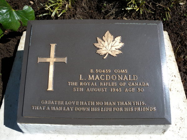 Cdn. Sec. B.E.1      L. MACDONALD.JPG